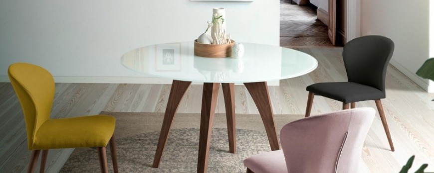 Tipos de mesas de comedor perfectas para salones pequeños